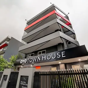 Hotel Oyo Townhouse 219, Sector 49,, Gurgaon